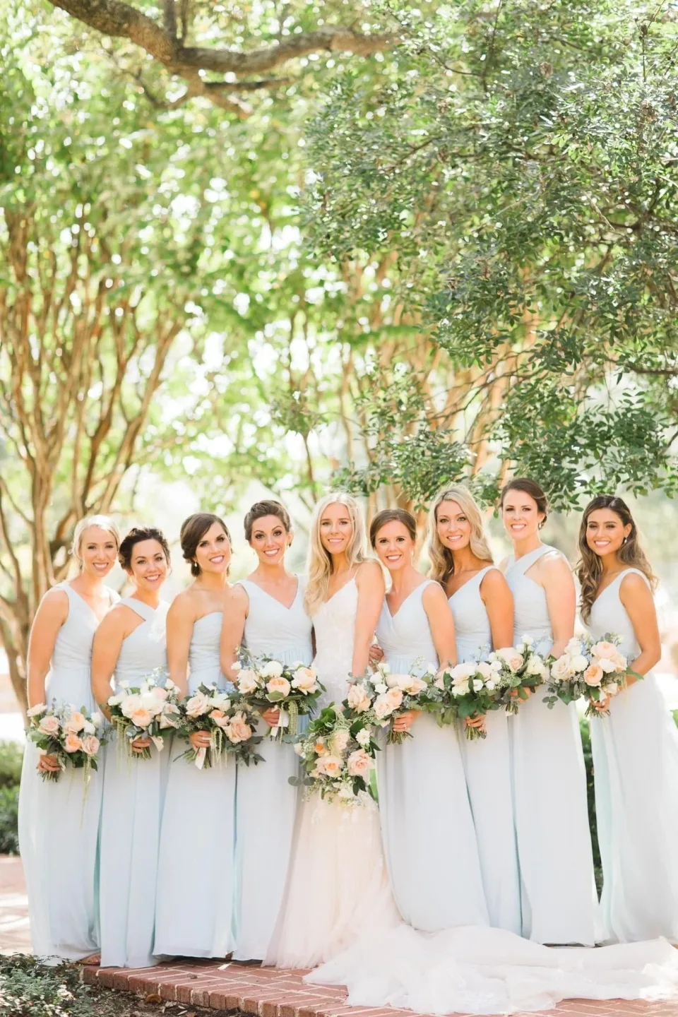 Cortejo nupcial con peinado y maquillaje coordinados
