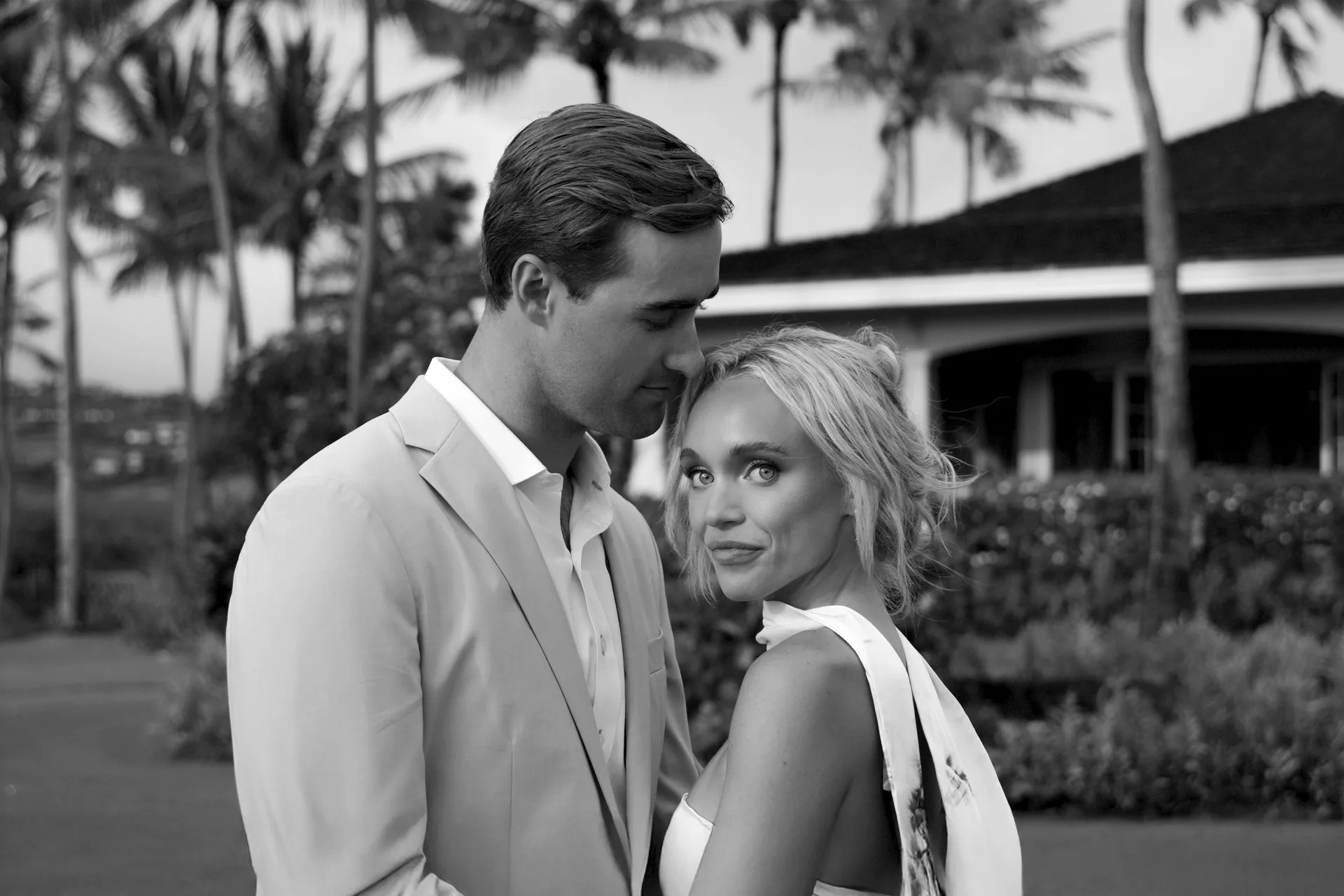 Retrato artístico de una pareja de recién casados